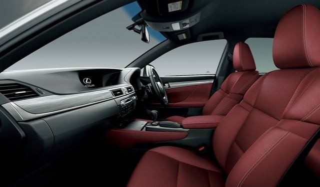 <strong>LEXUS GS｜レクサスGS</strong>　Fスポーツ専用 ガーネットのインテリア