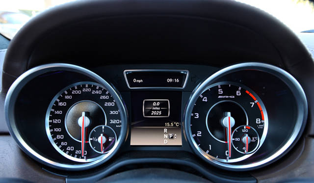 <strong>Mercedes-Benz ML63AMG｜メルセデス・ベンツ ML63AMG</strong>　