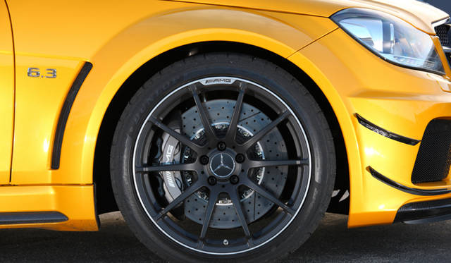 <strong>Mercedes-Benz C63 AMG Coupe Black Series｜ メルセデス・ベンツ C63 AMG クーペ ブラックシリーズ</strong>　