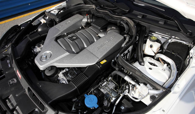 <strong>Mercedes-Benz C63 AMG Coupe Black Series｜ メルセデス・ベンツ C63 AMG クーペ ブラックシリーズ</strong>　