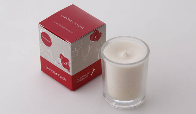 <strong>LIVING LIGHT｜リビングライト</strong>　「Soy Votive in Glass Boxed（ソイボーティブ・グラス・ボックス）」1900円