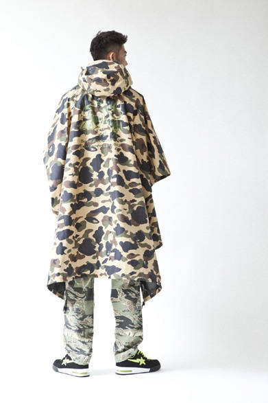 <strong>A BATHING APE®｜ア・ベイシング・エイプ®</strong>　 A BATHING APE® 2012年春夏メンズコレクション<br>1ST CAMO PERTEX® NYLON PONCHO