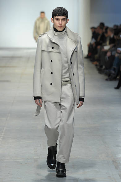 <strong>CoSTUME NATIONAL｜コスチューム ナショナル</strong>