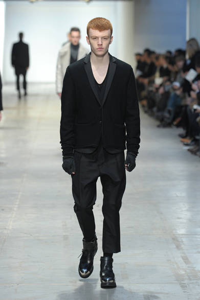 <strong>CoSTUME NATIONAL｜コスチューム ナショナル</strong>