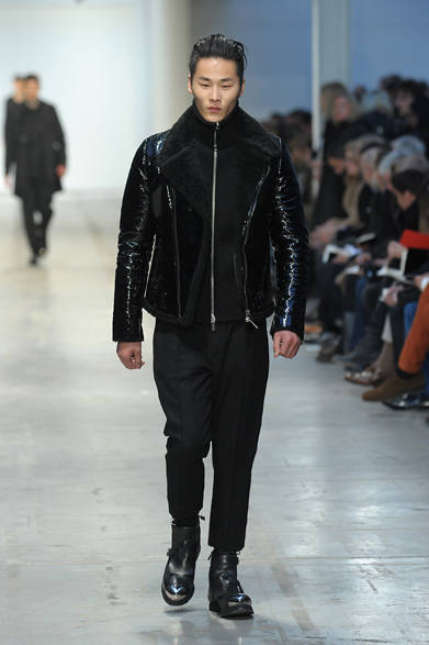 <strong>CoSTUME NATIONAL｜コスチューム ナショナル</strong>