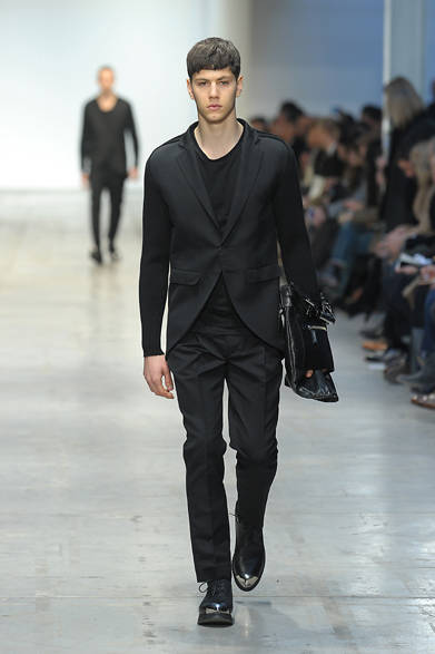 <strong>CoSTUME NATIONAL｜コスチューム ナショナル</strong>