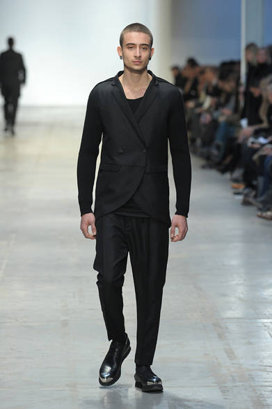 <strong>CoSTUME NATIONAL｜コスチューム ナショナル</strong>