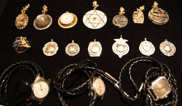 <strong>ディクショナリー倶楽部　「Smile Rock again」展</strong>　Donald　01