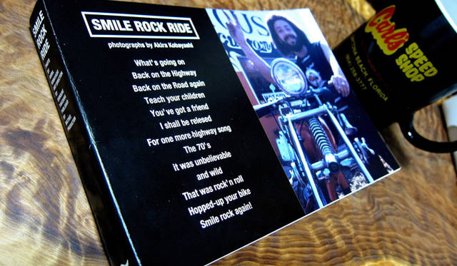 <strong>ディクショナリー倶楽部　「Smile Rock again」展</strong>　小林昭 写真集『SMILE ROCK RIDE』 01