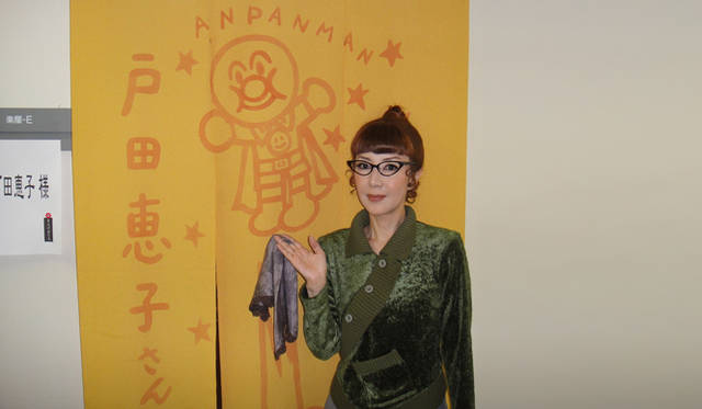 <strong>戸田恵子</strong>｜女優 戸田恵子さんによる連載「Happy? Half Century」。2012年最初となる今回は、思わず“地獄の日々”と口をついてしまうほど、テレビに舞台に大忙しだった昨年末を振り返る。