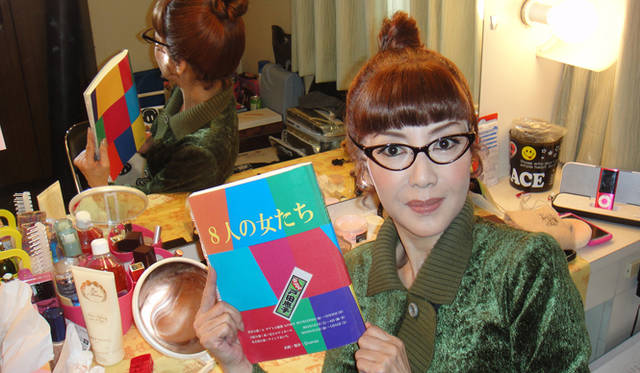 <strong>戸田恵子</strong>｜『HUNTER』収録の途中から、舞台『8人の女たち』の稽古がはじまりました。覚悟はしていたものの、途中体調を崩してしまったり、予想どおり地獄の日々となりました（泣）。