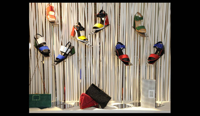 <strong>Roger Vivier｜ロジェ ヴィヴィエ</strong>