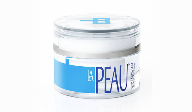 <strong>LA PEAU｜ラ・ポー</strong>　＜アイクリーム＞ラ・ポー アイコントゥール　8150円