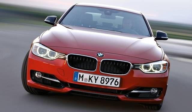 <strong>BMW 3 series｜ビー・エム・ダブリュー 3シリーズ</strong>　スポーツライン（本国仕様）