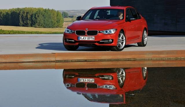 <strong>BMW 3 series｜ビー・エム・ダブリュー 3シリーズ</strong>　スポーツライン（本国仕様）