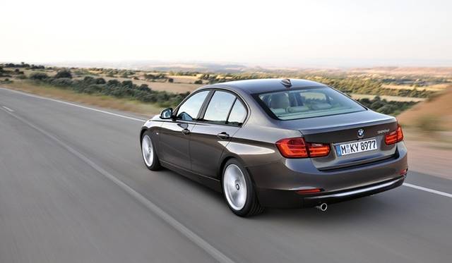 <strong>BMW 3 series｜ビー・エム・ダブリュー 3シリーズ</strong>　モダンライン（本国仕様）