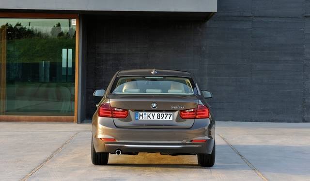 <strong>BMW 3 series｜ビー・エム・ダブリュー 3シリーズ</strong>　モダンライン（本国仕様）