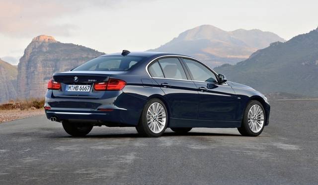 <strong>BMW 3 series｜ビー・エム・ダブリュー 3シリーズ</strong>　ラグジュアリーライン（本国仕様）