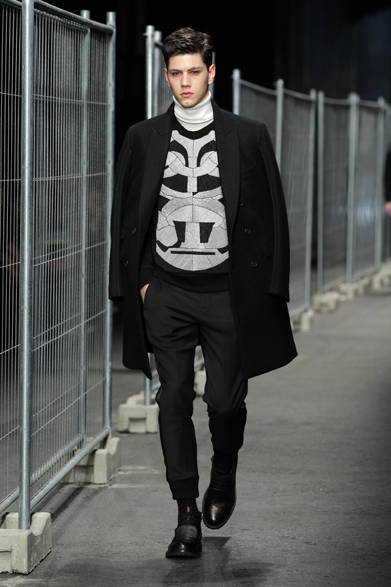 <strong>NEIL BARRETT｜ニール バレット</strong>　