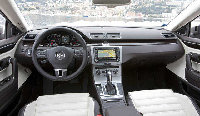 <strong>Volkswagen CC｜フォルクスワーゲン CC</strong>