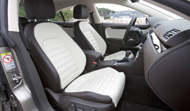 <strong>Volkswagen CC｜フォルクスワーゲン CC</strong>