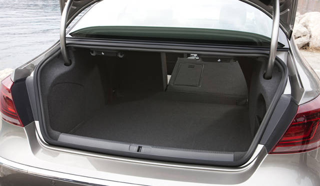 <strong>Volkswagen CC｜フォルクスワーゲン CC</strong>