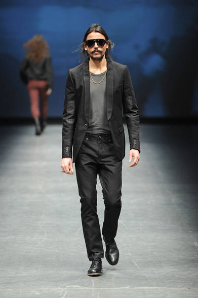 <strong>DIESEL BLACK GOLD｜ディーゼル ブラック ゴールド</strong>　2012-13秋冬メンズコレクション