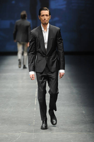 <strong>DIESEL BLACK GOLD｜ディーゼル ブラック ゴールド</strong>　2012-13秋冬メンズコレクション