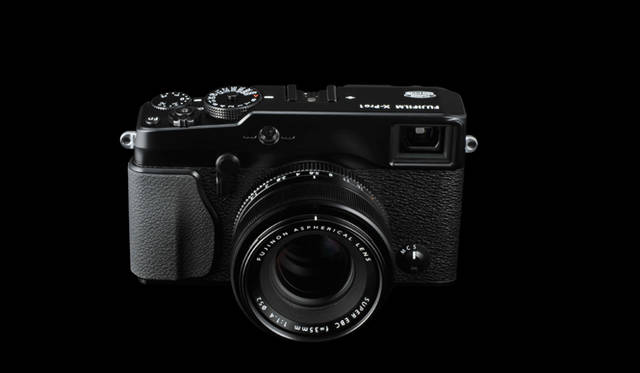 <strong>FUJIFILM X-Pro1｜フルサイズ機に匹敵する“プレミアムカメラ”</strong>　