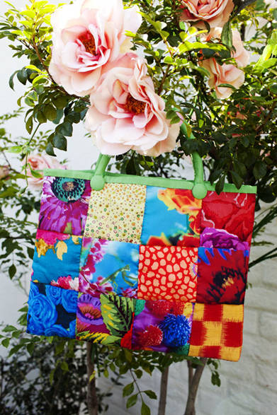 <strong>ART｜母と娘のコラボレーション！　蜷川実花・蜷川宏子 二人展</strong><br />©mika ninagawa　Courtesy of Tomio Koyama Gallery