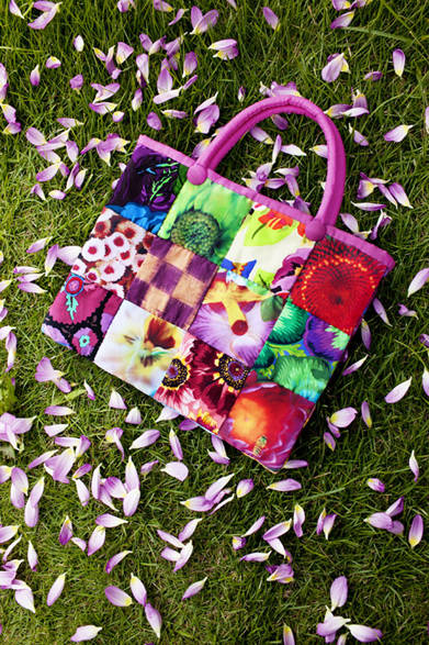 <strong>ART｜母と娘のコラボレーション！　蜷川実花・蜷川宏子 二人展</strong><br />©mika ninagawa　Courtesy of Tomio Koyama Gallery