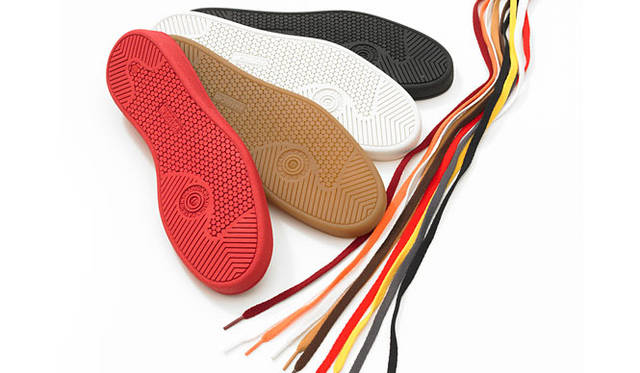 <strong>ESTNATION｜エストネーション</strong>　「PATRICK」オーダー会　好みの素材を選び、縫い糸、アウトソール、シューレース（2セット）をセレクトできる。 