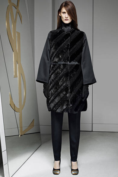 <strong>YVES SAINT LAURENT｜イヴ・サンローラン</strong>　2012-13年秋冬プレコレクション速報