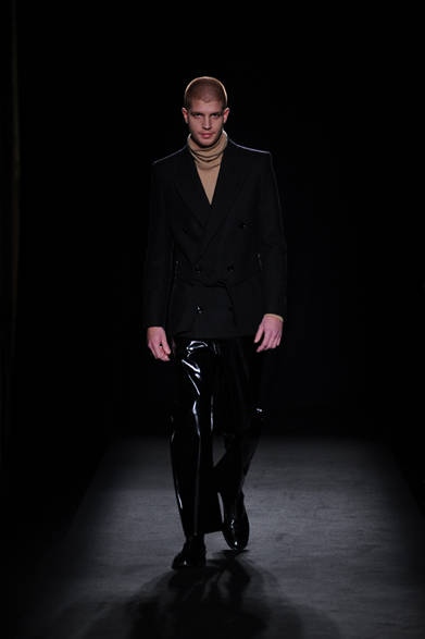 <strong>MAISON MARTIN MARGIELA｜メゾン マルタン マルジェラ</strong>　