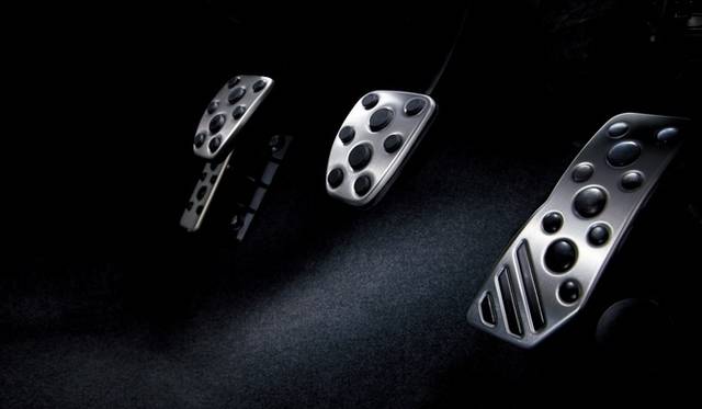 <strong>スバルBRZ｜Subaru BRZ</strong>