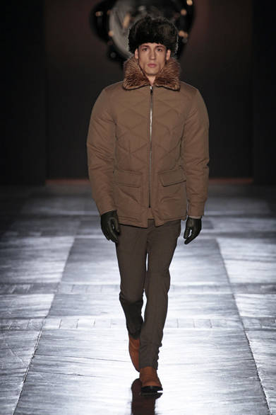 <strong>Viktor & Rolf｜ヴィクター&ロルフ</strong>　