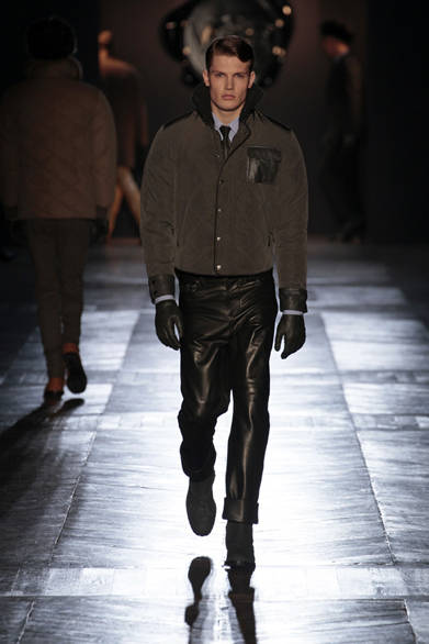 <strong>Viktor & Rolf｜ヴィクター&ロルフ</strong>　