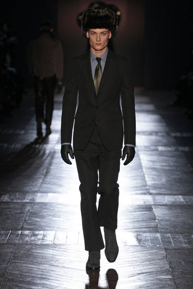 <strong>Viktor & Rolf｜ヴィクター&ロルフ</strong>　