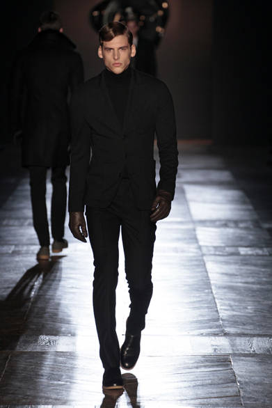 <strong>Viktor & Rolf｜ヴィクター&ロルフ</strong>　