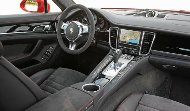 <strong>Porsche Panamera GTS｜ポルシェ パナメーラ GTS</strong>