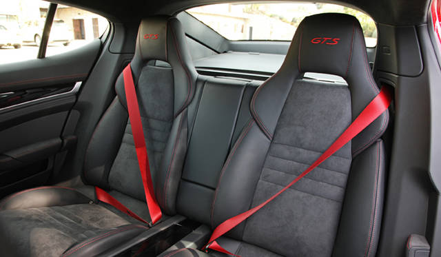 <strong>Porsche Panamera GTS｜ポルシェ パナメーラ GTS</strong>