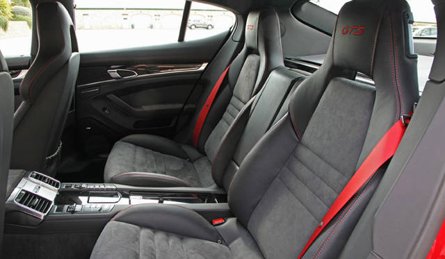 <strong>Porsche Panamera GTS｜ポルシェ パナメーラ GTS</strong>