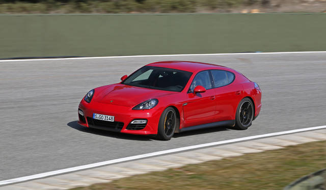 <strong>Porsche Panamera GTS｜ポルシェ パナメーラ GTS</strong>