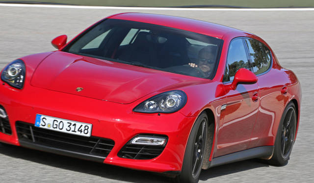 <strong>Porsche Panamera GTS｜ポルシェ パナメーラ GTS</strong>