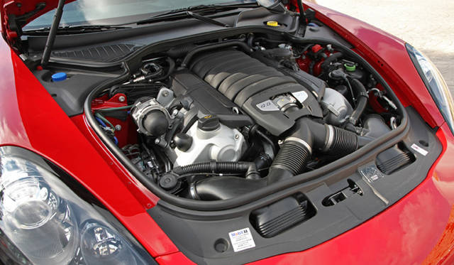 <strong>Porsche Panamera GTS｜ポルシェ パナメーラ GTS</strong>