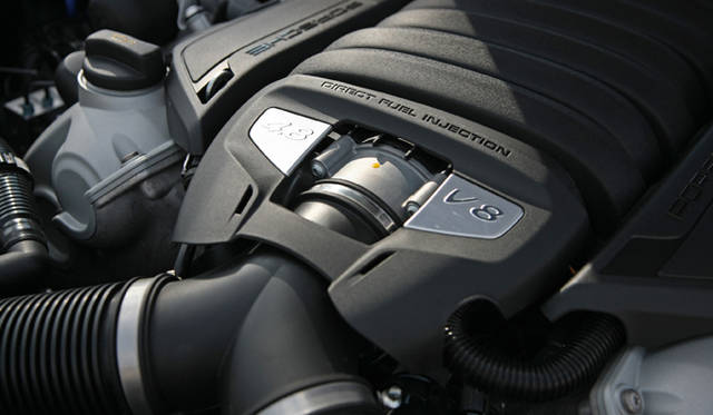 <strong>Porsche Panamera GTS｜ポルシェ パナメーラ GTS</strong>