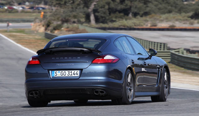 <strong>Porsche Panamera GTS｜ポルシェ パナメーラ GTS</strong>