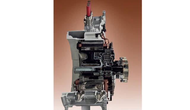 <strong>プラグインハイブリッドエンジン</strong>