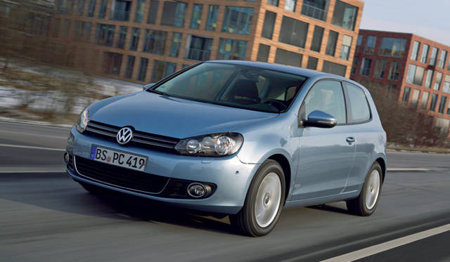 <strong>ゴルフ　プラグインハイブリッドバージョン</strong>