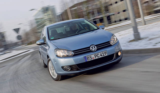 <strong>ゴルフ　プラグインハイブリッドバージョン</strong>